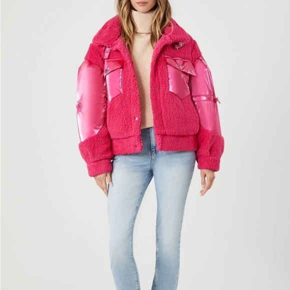 Forever 21 Jackets & Blazers - Forever 21 Vibrant Pink Puffer Jacket